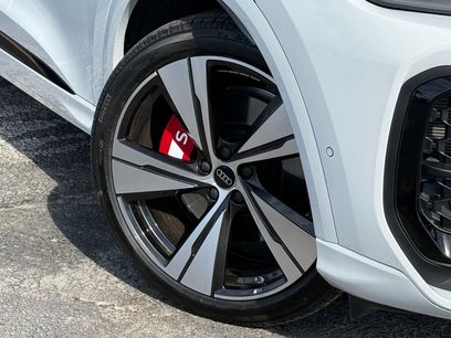 New 2025 Audi SQ5 Premium Plus