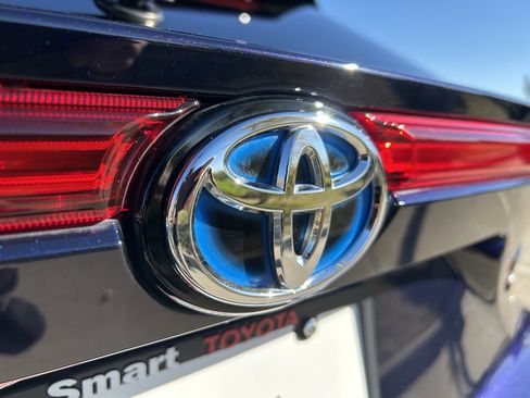 Certified 2022 Toyota Venza Limited w/ Advanced Technology Package image 7