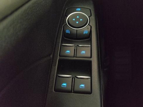 Used 2022 Ford Escape SE image 27