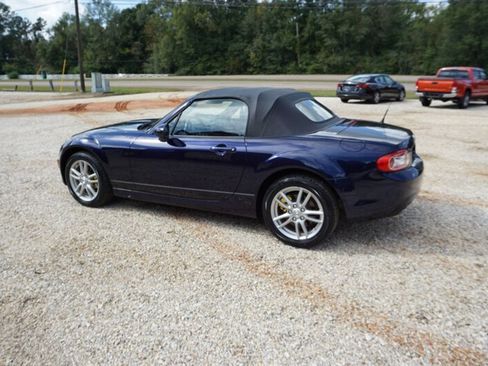 Used 2012 MAZDA MX-5 Miata Sport image 10