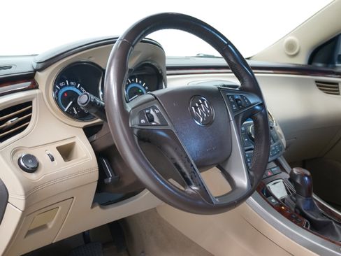 Used 2011 Buick LaCrosse CXL image 33