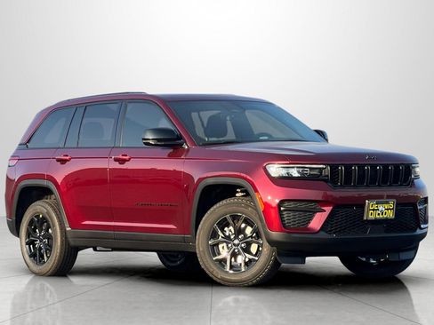 New 2025 Jeep Grand Cherokee Altitude image 2