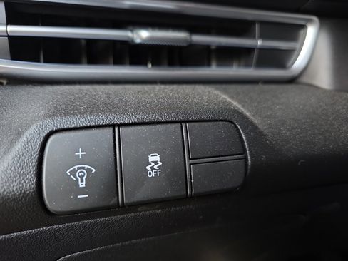 Used 2024 Hyundai Elantra SEL image 24