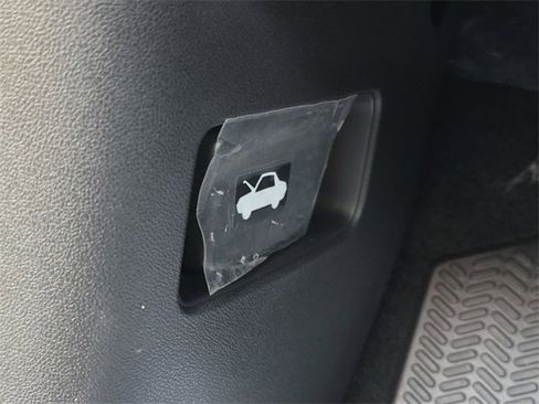 New 2026 Honda HR-V LX image 17