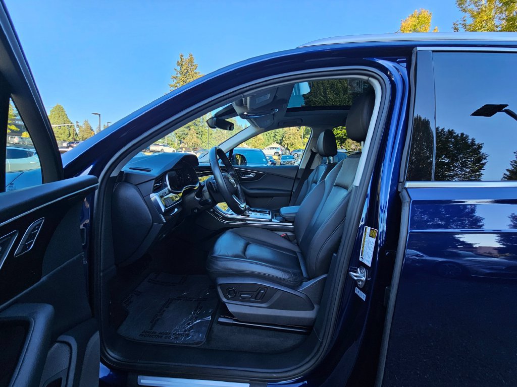 Used 2022 Audi Q7 2.0T Premium w/ Convenience Package AWD/4WD image 22