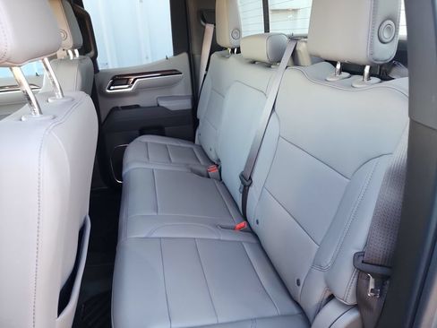 Certified 2026 Chevrolet Silverado 1500 RST AWD/4WD image 42