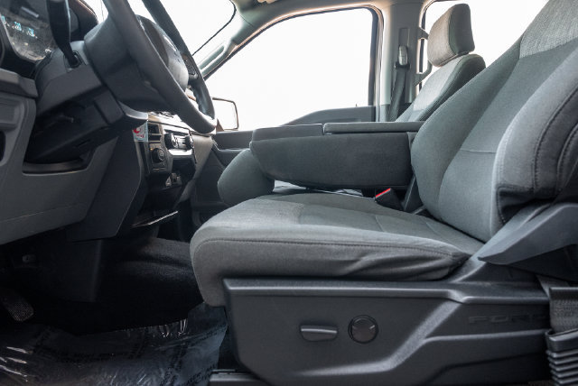 Used 2023 Ford F150 4x4 SuperCrew image 11