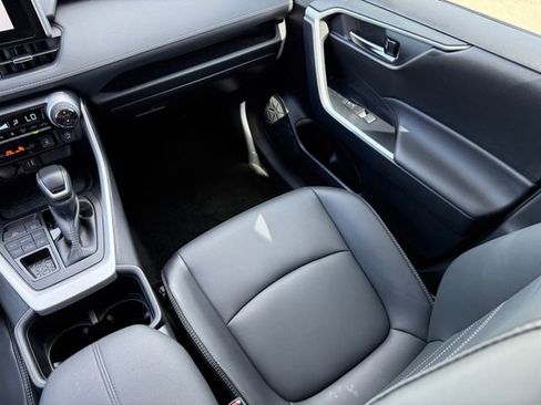 Used 2025 Toyota RAV4 XLE Premium w/ Weather Package AWD/4WD image 27