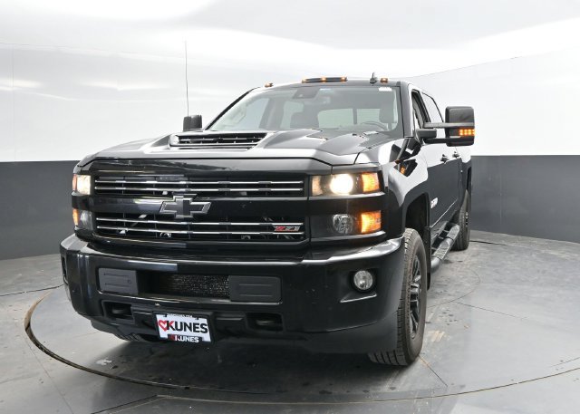 Used 2017 Chevrolet Silverado 2500 LTZ w/ Midnight Edition AWD/4WD image 6