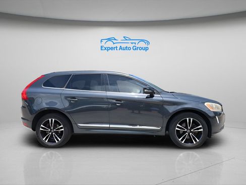 Used 2016 Volvo XC60 T5 Premier w/ Proximity Package FWD image 3