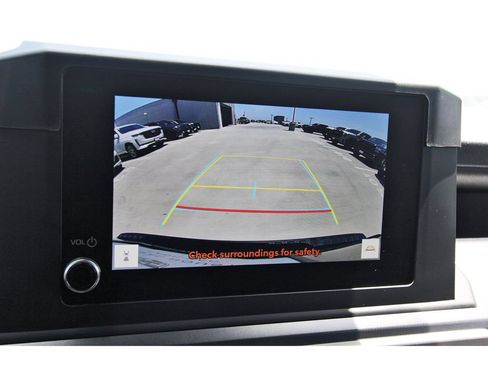 Used 2025 Toyota 4Runner SR5 AWD/4WD image 22
