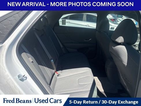 Certified 2025 Hyundai Elantra SEL image 11