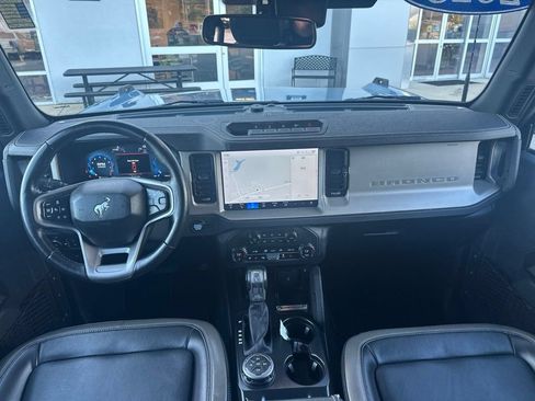 Used 2025 Ford Bronco Outer Banks w/ Sasquatch Package AWD/4WD image 15