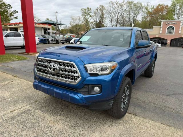 Used 2016 Toyota Tacoma TRD Sport w/ Towing Package RWD image 1