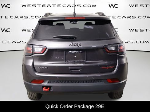 Used 2023 Jeep Compass Trailhawk w/ Trailhawk Elite Group AWD/4WD image 4