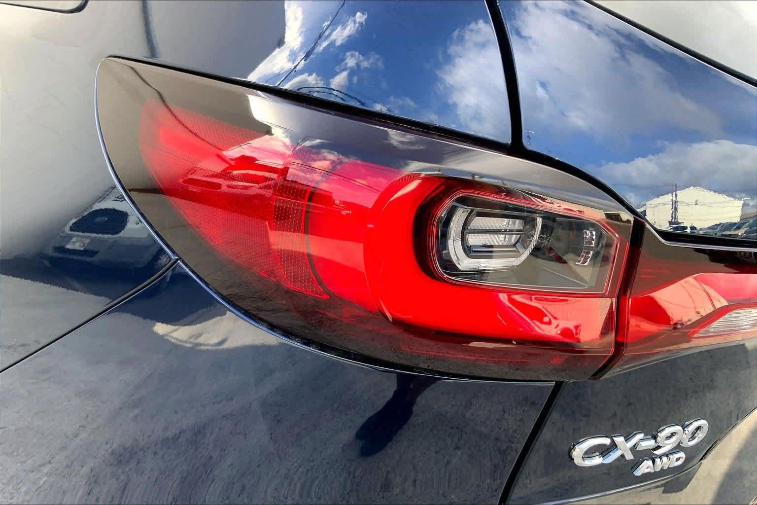 Used 2024 MAZDA CX-90 3.3 Turbo w/ Preferred Plus AWD/4WD image 32