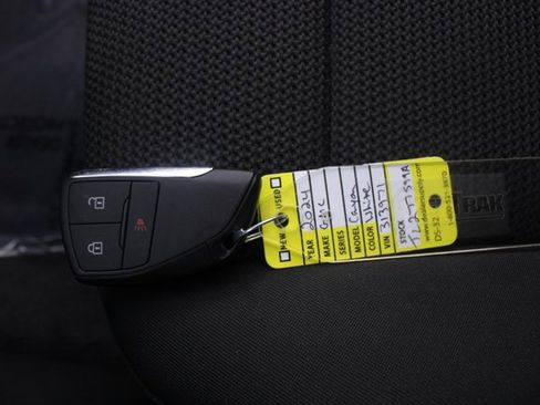 Used 2024 GMC Canyon Elevation image 7