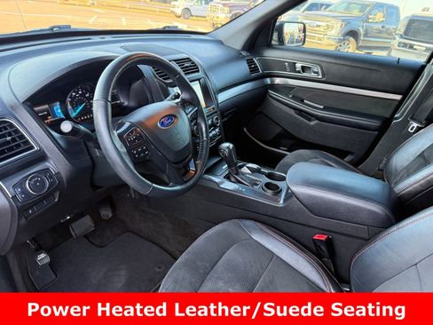 Used 2018 Ford Explorer XLT w/ Equipment Group 202A image 11