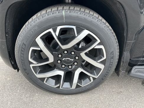 New 2024 Chevrolet Silverado EV RST image 12