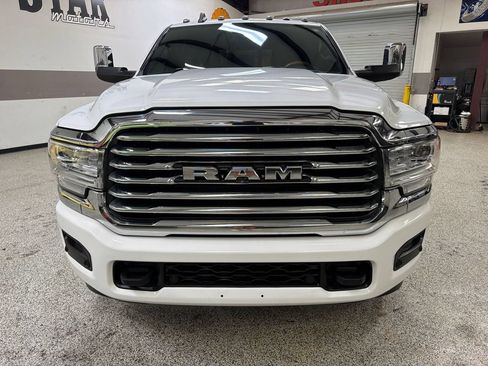 Used 2022 RAM 3500 Limited AWD/4WD image 12
