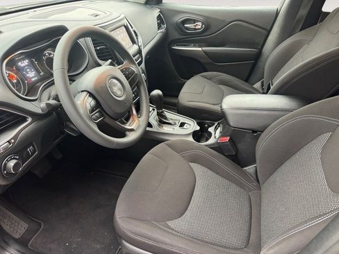 Used 2021 Jeep Cherokee Latitude image 9