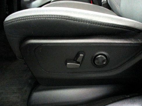 Used 2022 RAM 1500 Big Horn image 15