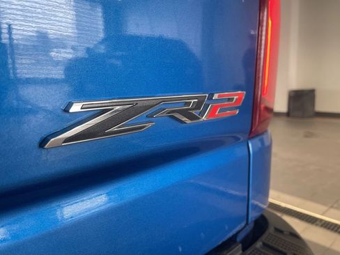 Used 2022 Chevrolet Silverado 1500 ZR2 w/ Technology Package image 4