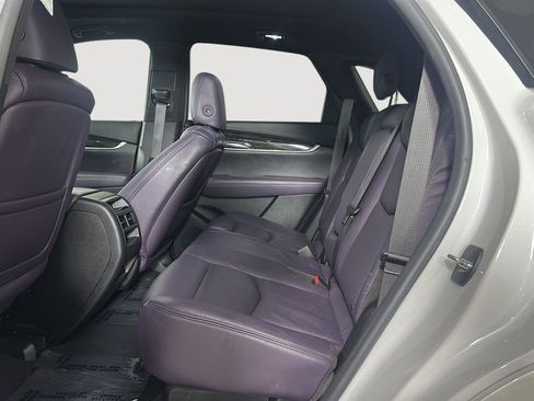 Used 2017 Cadillac XT5 Luxury w/ Driver Awareness Package image 17