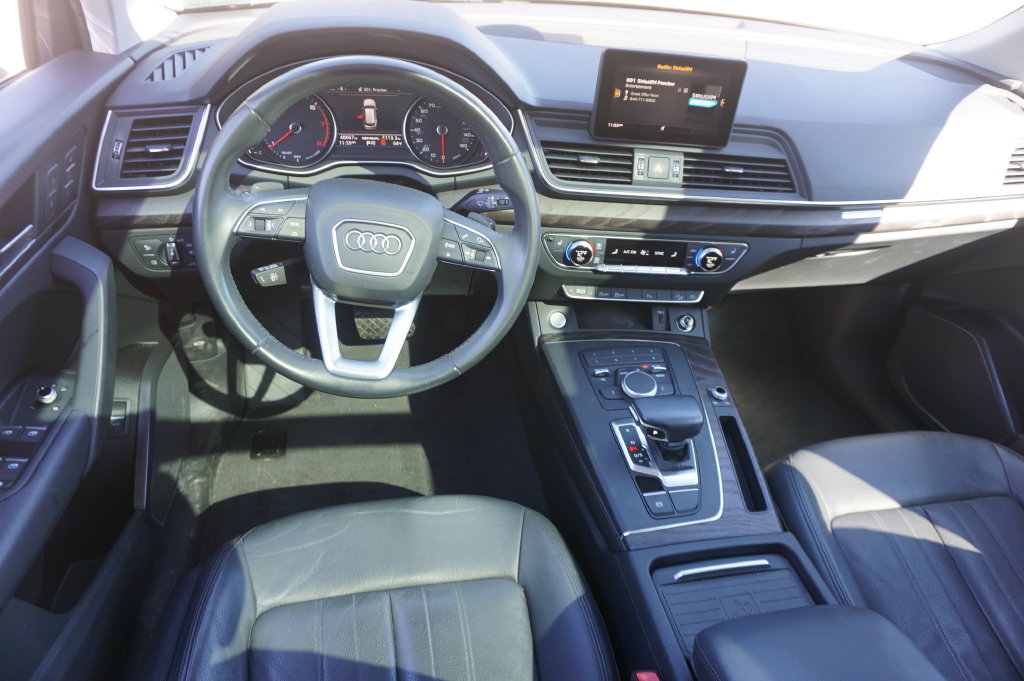 Used 2020 Audi Q5 2.0T Premium w/ Convenience Package AWD/4WD image 6