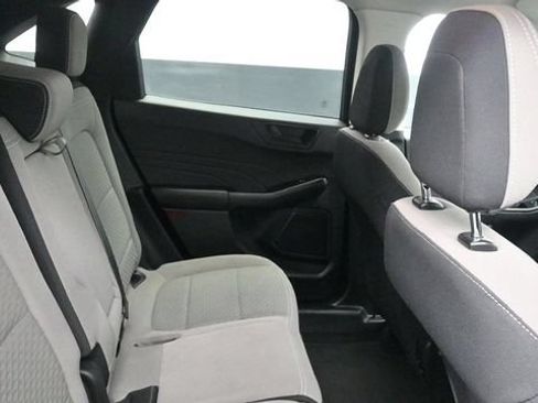 Used 2022 Ford Escape SE w/ SE Sport Appearance Package AWD/4WD image 9
