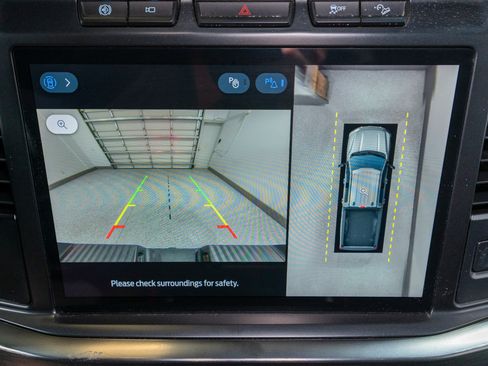 Used 2024 Ford F250 Lariat w/ Chrome Package image 23