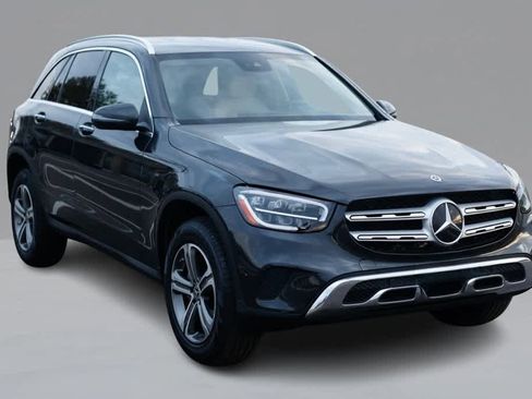 Certified 2022 Mercedes-Benz GLC 300 4MATIC image 3