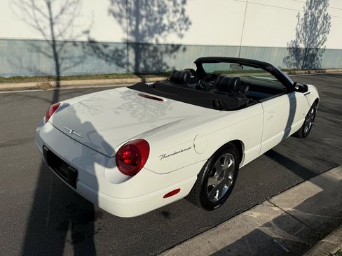 Used 2003 Ford Thunderbird image 13