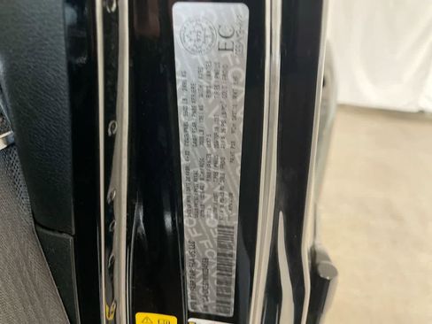 Used 2022 Jeep Wrangler Unlimited Sahara w/ Cold Weather Group image 28