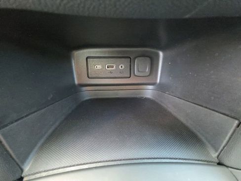 Used 2023 Chevrolet Equinox LT AWD/4WD image 16