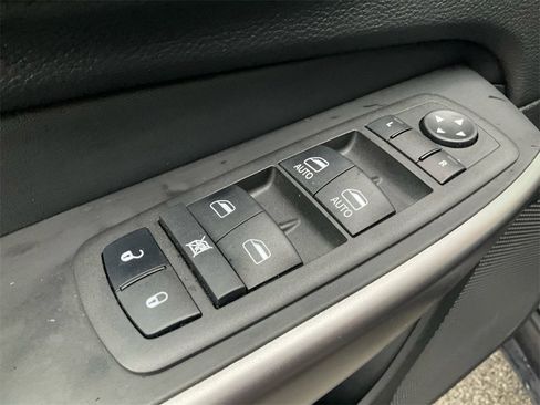 Used 2022 Jeep Cherokee Latitude Lux image 32