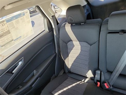 New 2024 Ford Edge SE image 12