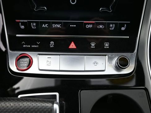 Used 2021 Audi RS Q8 4.0T image 30