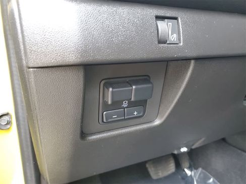 Used 2023 Chevrolet Colorado Trail Boss w/ Technology Package image 21