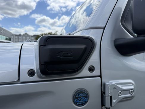 Used 2024 Jeep Wrangler Unlimited Rubicon 4xe image 26