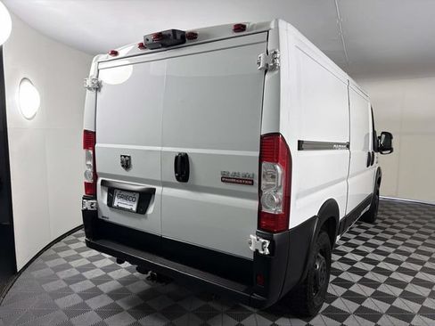 Used 2022 RAM ProMaster 2500 w/ Driver Convenience Group FWD image 5