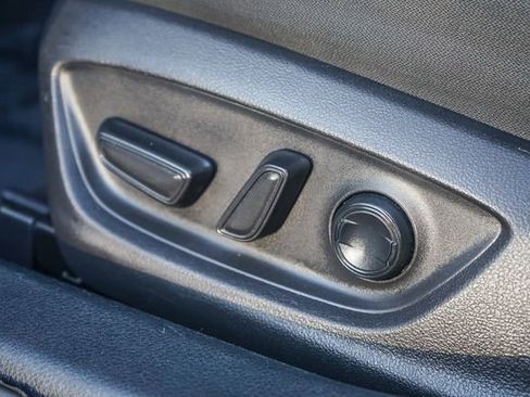 Used 2022 Toyota Camry LE image 22