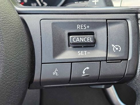 Used 2024 Nissan Rogue S image 24