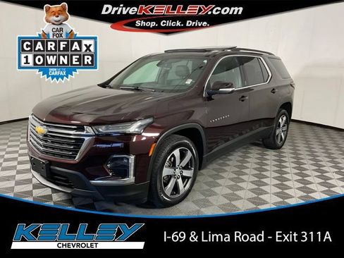 Used 2023 Chevrolet Traverse LT w/ LT Premium Package AWD/4WD image 1