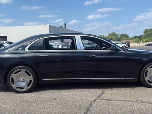 Certified 2023 Mercedes-Benz Maybach S 580 4MATIC image 3
