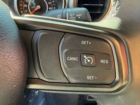 Used 2018 Jeep Wrangler Unlimited Sport S image 31