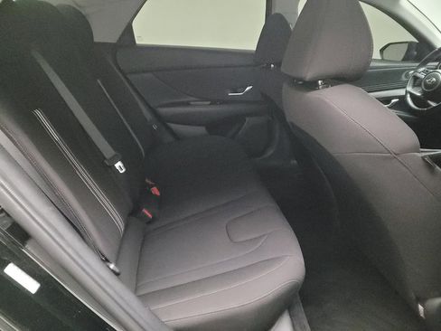 Used 2023 Hyundai Elantra SEL w/ Convenience Package FWD image 19