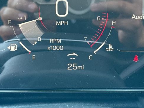 New 2026 GMC Terrain Elevation w/ Elevation Premium Package AWD/4WD image 12