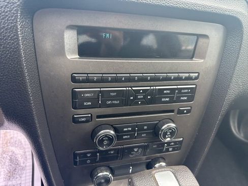 Used 2010 Ford Mustang GT Premium image 16