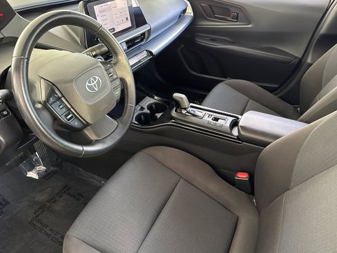 Used 2024 Toyota Prius LE image 4